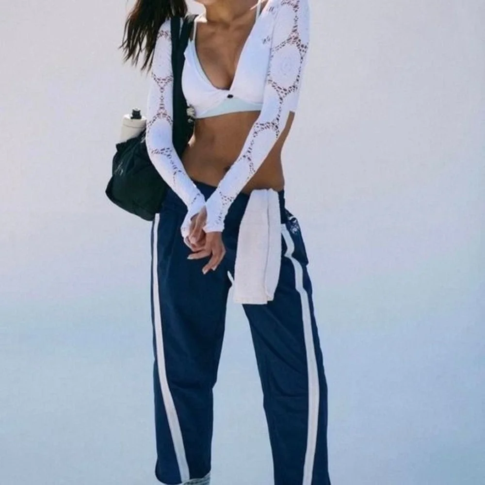 Free People Movement Say The Word Shrug White XS/S Pointelle Lace Thumbhole Crop